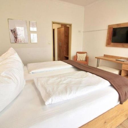 Hotel & Restaurant Seehof Подерсдорф ам Зее Стая снимка