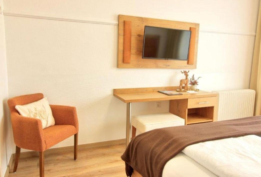 Hotel & Restaurant Seehof Подерсдорф ам Зее Стая снимка
