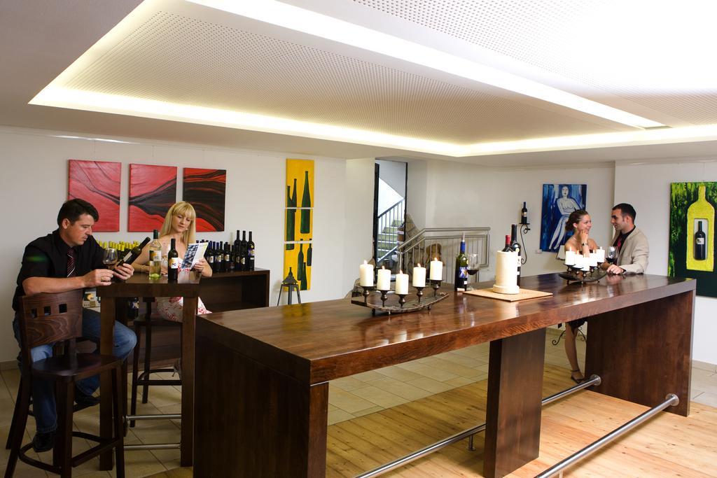 Hotel & Restaurant Seehof Подерсдорф ам Зее Екстериор снимка