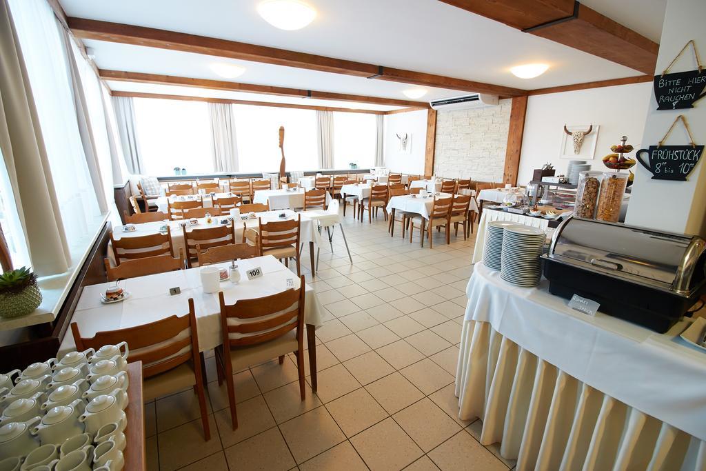 Hotel & Restaurant Seehof Подерсдорф ам Зее Екстериор снимка