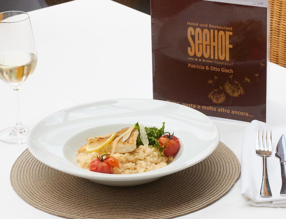 Hotel & Restaurant Seehof Подерсдорф ам Зее Екстериор снимка